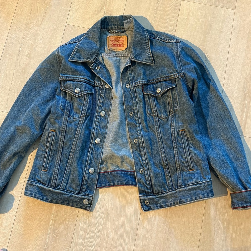 Levi’s Denim Jacket - Picture 2 of 3